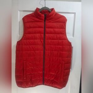 Swiss Tech Men's Bold Red Puffer Vest